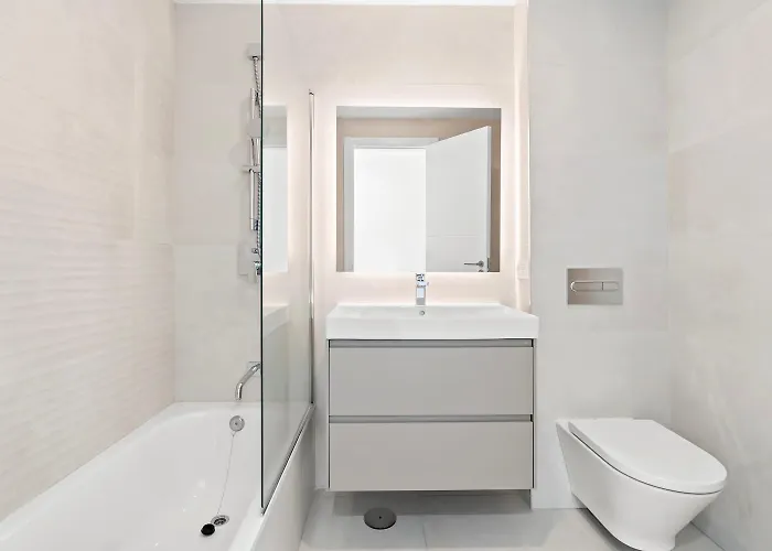 De Lujo En Elviria-marbella A Metros De La Playa Apartment *