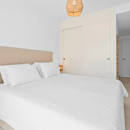 De Lujo En Elviria-marbella A Metros De La Playa 马尔韦利亚