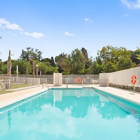 Apartment De Lujo En Elviria-marbella A Metros De La Playa Marbella