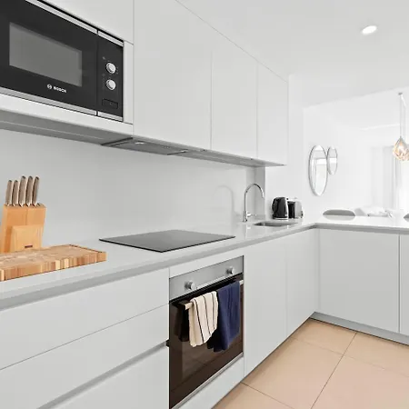 公寓 De Lujo En Elviria-marbella A Metros De La Playa