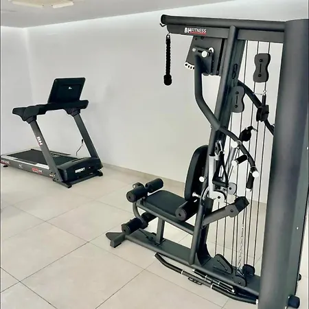 De Lujo En Elviria-marbella A Metros De La Playa Marbella