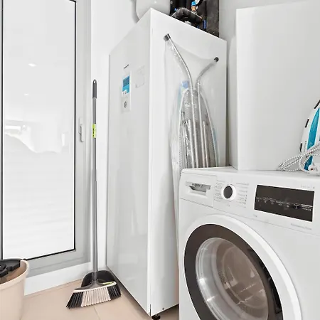 De Lujo En Elviria-marbella A Metros De La Playa