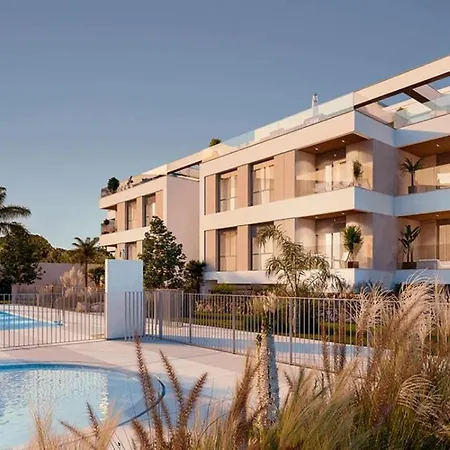 Apartment De Lujo En Elviria-marbella A Metros De La Playa *