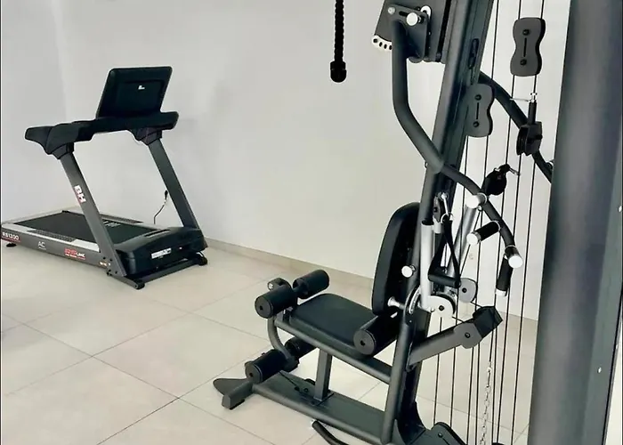 De Lujo En Elviria-marbella A Metros De La Playa Marbella