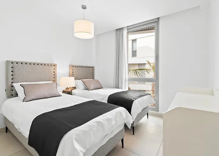 De Lujo En Elviria-marbella A Metros De La Playa *